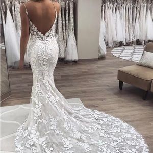 Enzoani Lesley Size 6